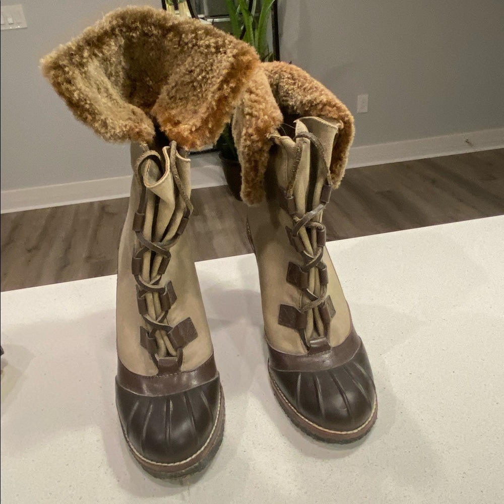 Tory Burch Brown Fleece Ankle Cover Wedge Outdoor Boots 🤎 - Picture 11 of 16